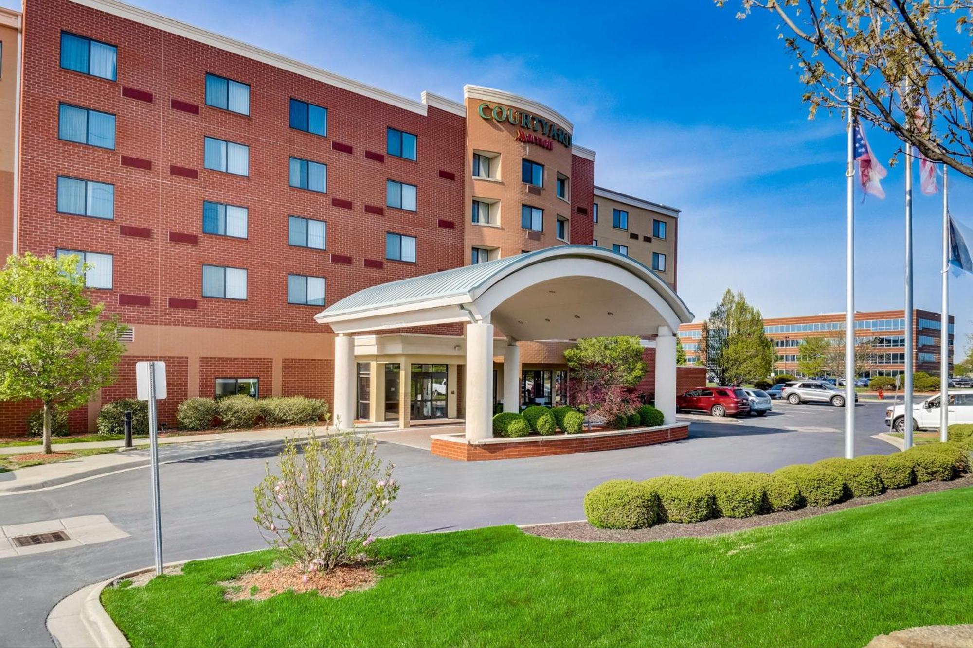 Courtyard Cincinnati North At Union Centre West Chester Extérieur photo